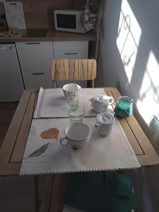 Appartement Les Cigales à Vedène 0*,