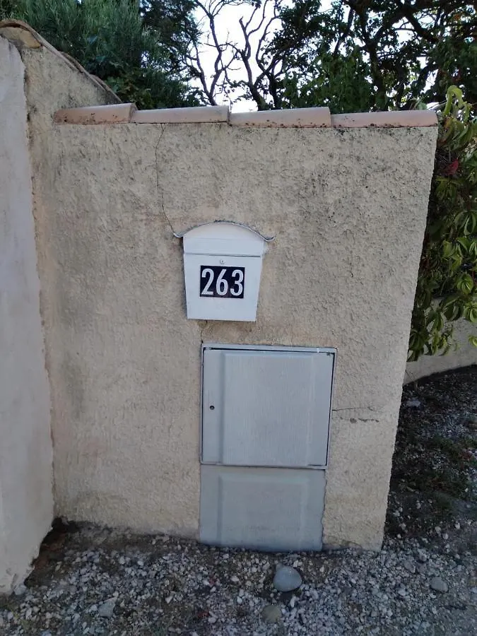 Appartement Les Cigales à Vedène 0*,
